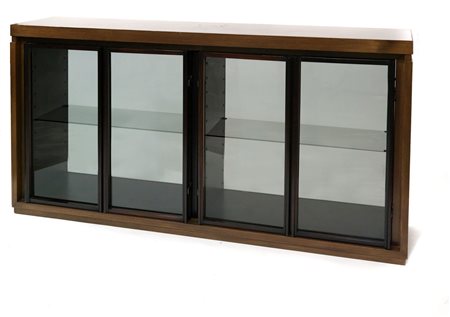 VETRINA Vetrina da centro in legno di noce con ante in vetro fumé e telaio in...