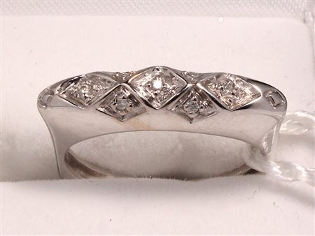 GIOIELLO ANELLO ORO BIANCO E DIAMANTI Anello in oro bianco 18 kt con diamanti...
