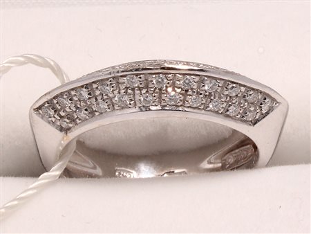GIOIELLO ANELLO ORO BIANCO E DIAMANTI Anello in oro bianco 18 kt con diamanti...