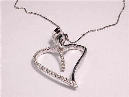 GIOIELLO COLLANA ORO BIANCO E DIAMANTI Collana in oro bianco 18 kt con...