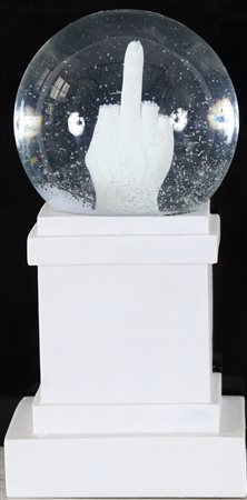 CATTELAN MAURIZIO (n. 1960) Snowball. Vetro. Cm 11,00 x 17,00 x 11,00....