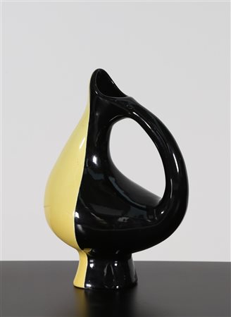 CAMPI ANTONIA (n. 1921) Brocca in ceramica per Lavenia anni 50°. -. Cm 19,00...