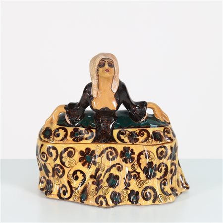 LA SALAMANDRA Portagioie e Dama in ceramica . -. Cm 20,00 x 19,00 x 12,00....