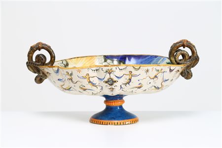 CANTAGALLI Grande alzata istoriata, anni 30 Firenze . -. Cm 50,50 x 24,00 x...