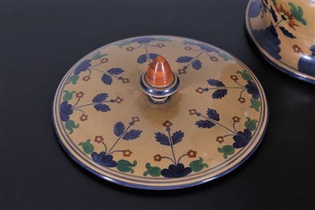 MELANDRI-FOCACCIA Grande vaso con coperchio in ceramica decorata, anni 20. -....