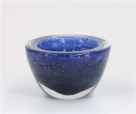 BAROVIER & TOSO Ciotola Efeso sommerso, anni 60. -. Cm 14,50 x 9,00 x 14,50....