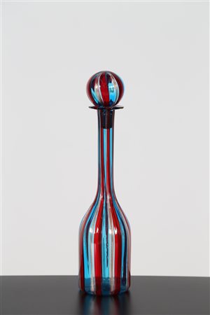 VENINI PAOLO (1895 - 1959) Bottiglia in vetro con tappo, per Venini. . Cm...