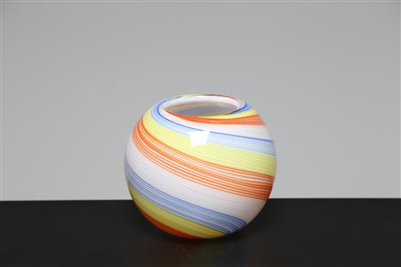 CENEDESE GINO Vaso in vetro lattimo e filigrana colorata in celeste, giallo,...