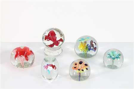 BAROVIER & TOSO Sei fermacarte. -. Cm 9,00 x 10,00 x 9,00. Misure: 10 x 9 x 9...