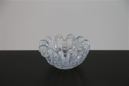 BAROVIER ERCOLE (1889 - 1974) Ciotola in vetro irridescente modellata a...