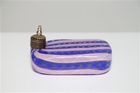 MANIFATTURA MURANESE DEL XX SECOLO Fiasca da barca in vetro a filigrana con...