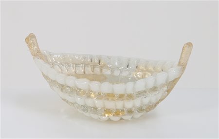 BAROVIER ERCOLE (1889 - 1974) Cestino in lattimo e vetro trasparente con...