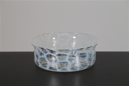 MANIFATTURA MURANESE DEL XX SECOLO Ciotola in vetro opalescente e murrine,...