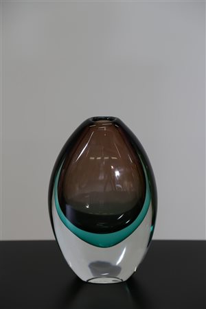 GASPARI LUCIANO Vaso in vetro massello sommerso, per Salviati anni 60 . -. Cm...