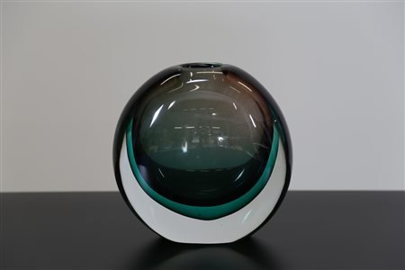 GASPARI LUCIANO Vaso in vetro massello sommerso, per Salviati anni 60 . -. Cm...