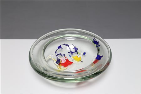 RINALDI ANGELO Centrotavola in cristallo con inclusioni colorate, 1965. . ....