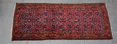 [Tappeto] Tappeto Mossul. Persia, sec. XX. Disegno Herati nei toni del rosa,...