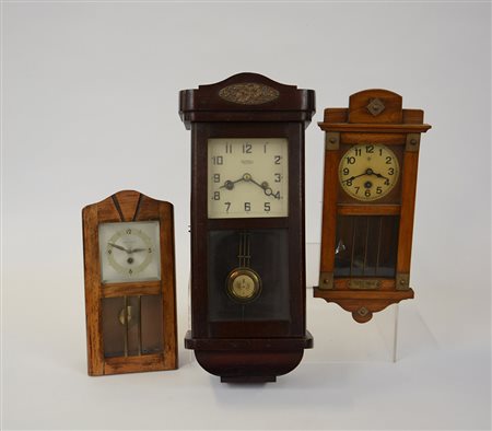 METRON, FRATELLI FAGGIANI, ERNST WATCH Lotto composto da tre pendole da...