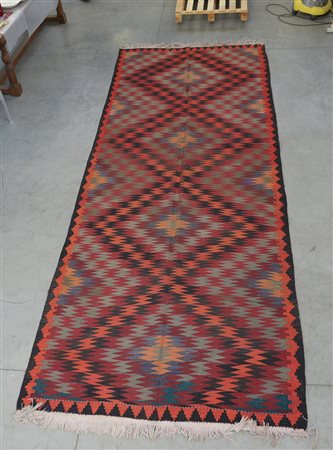 [Tappeto] Tappeto Kilim Fethiye, sec. XX. Disegno con simboli dell'acqua a...