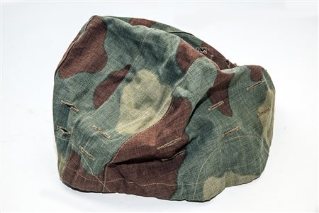 Telino mimetico per elmo modello 33, Battaglione S.Marco. Italia 1970