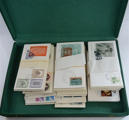 [AREA ITALIANA] Lotto composto da oltre 500 buste di Italia, Vaticano e San...