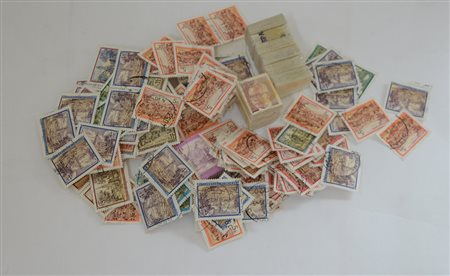 [MONDIALI] Eterogenea accumulazione di francobolli, principalmente in...