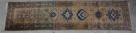 [Tappeti] Tappeto Karadagh, Confine Persia-Caucaso, sec. XX. Disegno a...