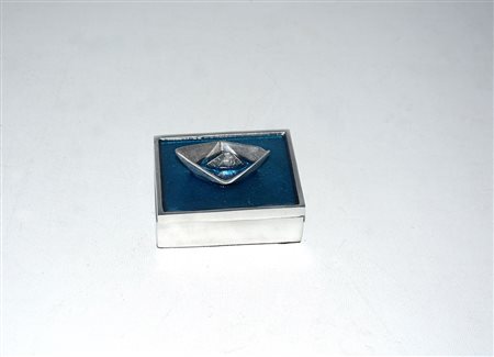 Cofanetto rettangolare in fusione di alluminio e smalto con coperchio...