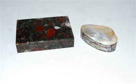 Lotto composto da una scatola rettangolare in pietra dura (cm 16x11x3,5)...