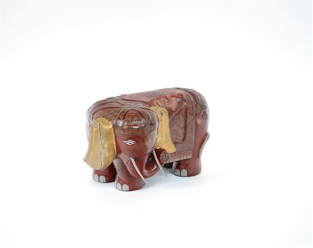 Scultura in lacca rossa raffigurante elefante (difetti) Cina, sec. XX