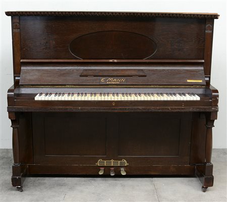 Pianoforte verticale E. Mann-Bayreuth di fabbricazione tedesca, inizi del XX...