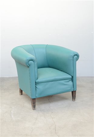 Poltrona in simil pelle azzurra, gambe rastremate (difetti)