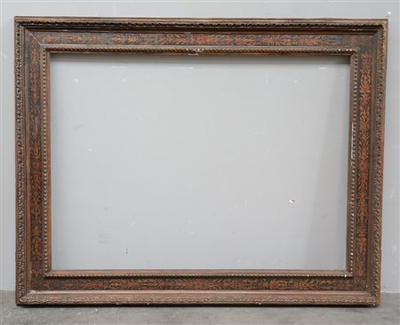 Cornice a cassetta in legno laccato e dipinto a raffaellesche (luce cm...