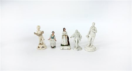 Manifatture diverse, lotto composto da cinque sculturine in porcellana e...