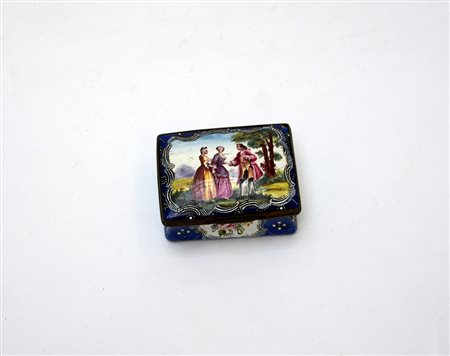 Arte del sec. XIX. Scatola in smalti decorata in policromia a scena galante e...