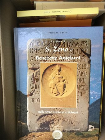 Lotto composto da numerose opere di diverso argomento, fra cui romanzi e...