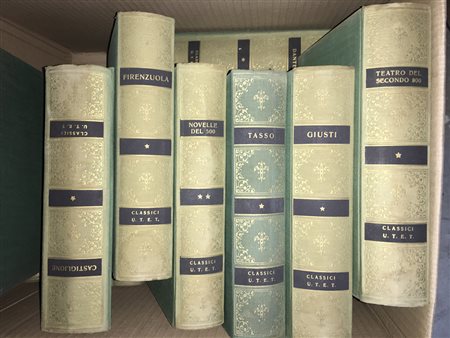 Lotto composto da due cartoni contenenti un'edizione di Francesco Flora...