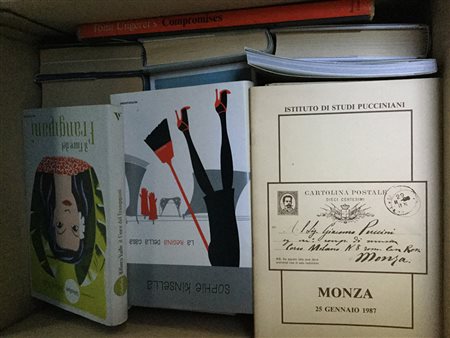 Lotto composto da numerosi volumi di vario genere ed argomento. In quattro...