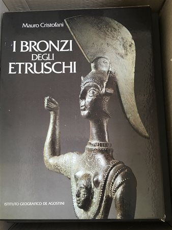 Lotto composto da svariate opere enciclopediche e da pubblicazioni inerenti...