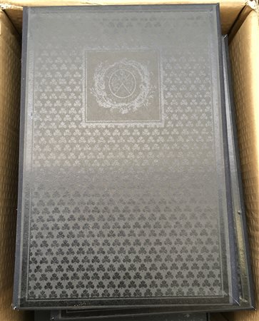 Cartone contenente opere edite dalla Franco Maria Ricci, ciascuna nel proprio...