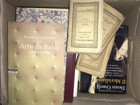 Lotto composto da romanzi, libri d'arte, riviste e opere di diversa epoca e...