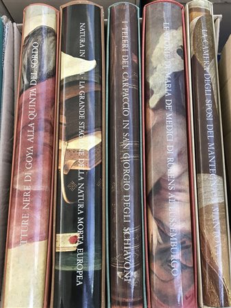 Lotto composto da diverse opere riccamente illustrate inerenti l'arte antica...