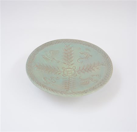 Manifattura di Elchinger Alzata in terracotta smaltata decorata a rilievo da...