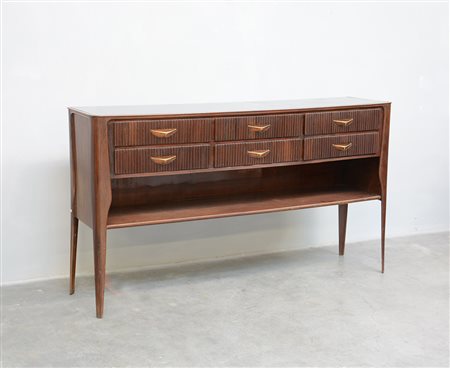 Controbuffet in mogano massello e impiallacciato con cassetti grissinati e...