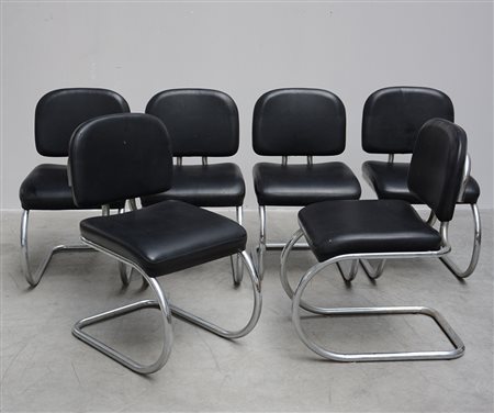 Sei poltroncine in tubolare metallico cromato, con seduta e schienale...