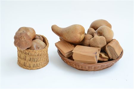 Livio De Marchi (Venezia 1943) Lotto composto da sei libri e alcuni frutti in...