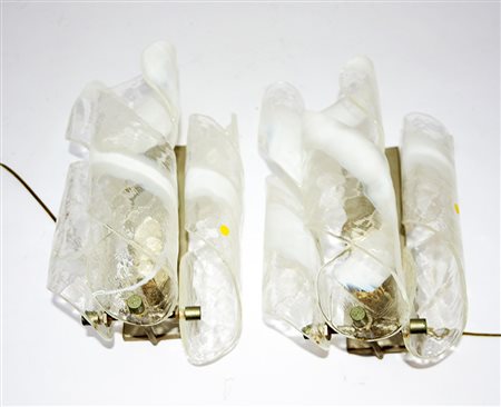Manifattura di Murano. Coppia di appliques a tre pendenti ritorti incolore a...