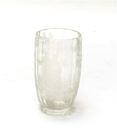 Moser, Cecoslovacchia Bicchiere in cristallo inciso al ruotino con scena...