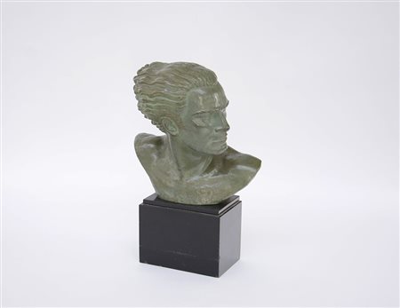 "Jean Mermoz". Busto in bronzo patinato su base in marmo nero raffigurante...
