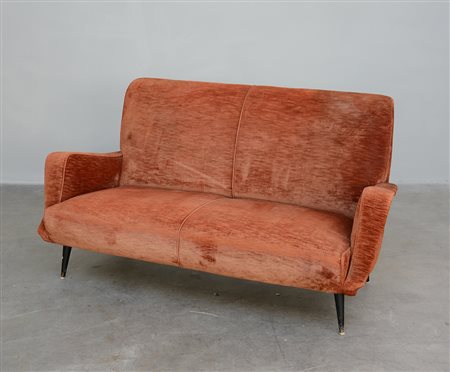 Carlo De Carli (1910-1999) Divanetto modello "806". Produzione Cassina, Meda,...